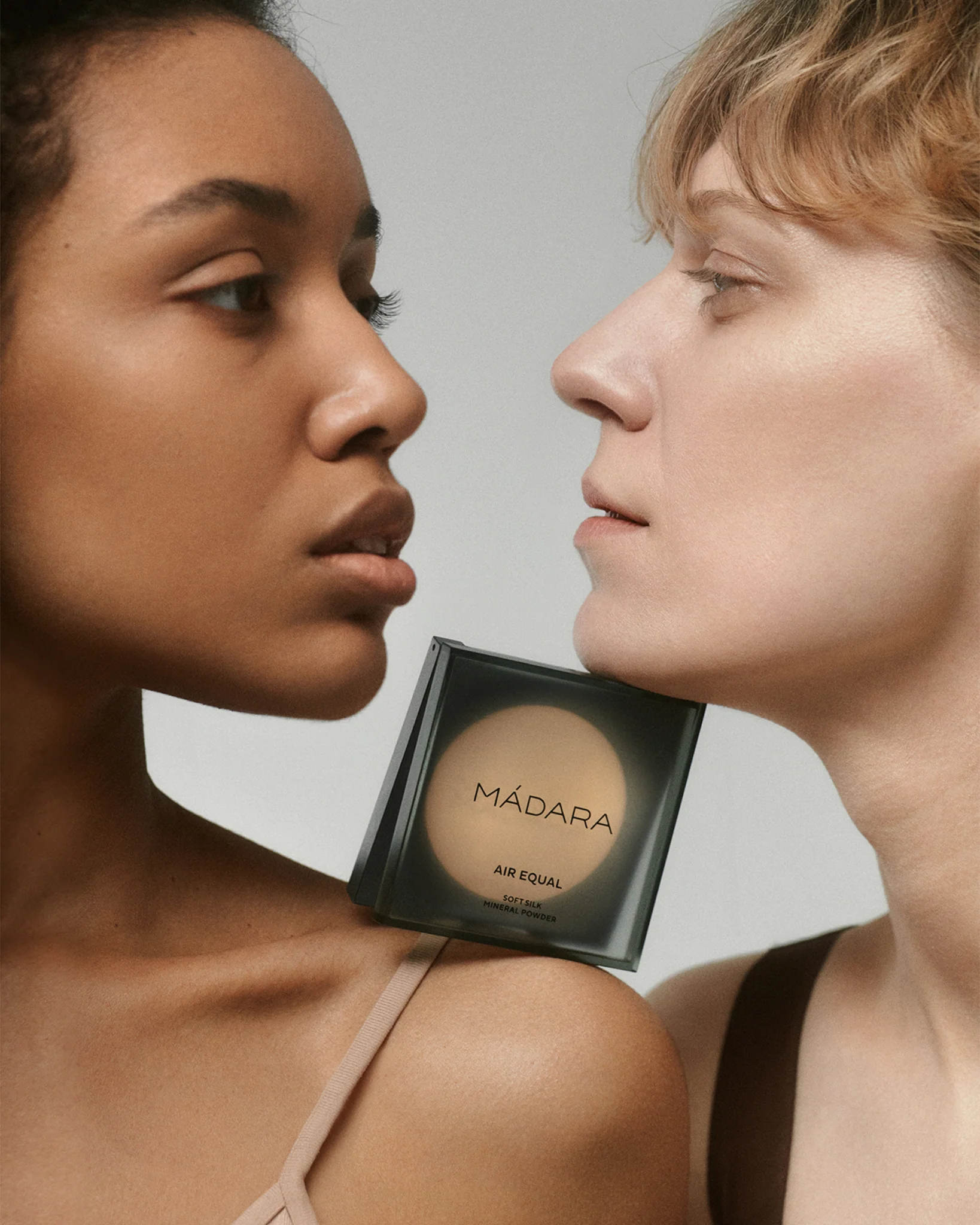 Soft Silk Mineral Powder - Image 5