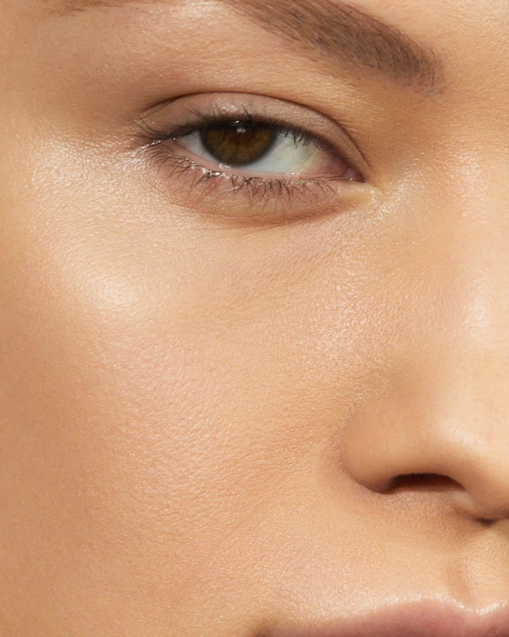 Soft Silk Mineral Powder - Image 9