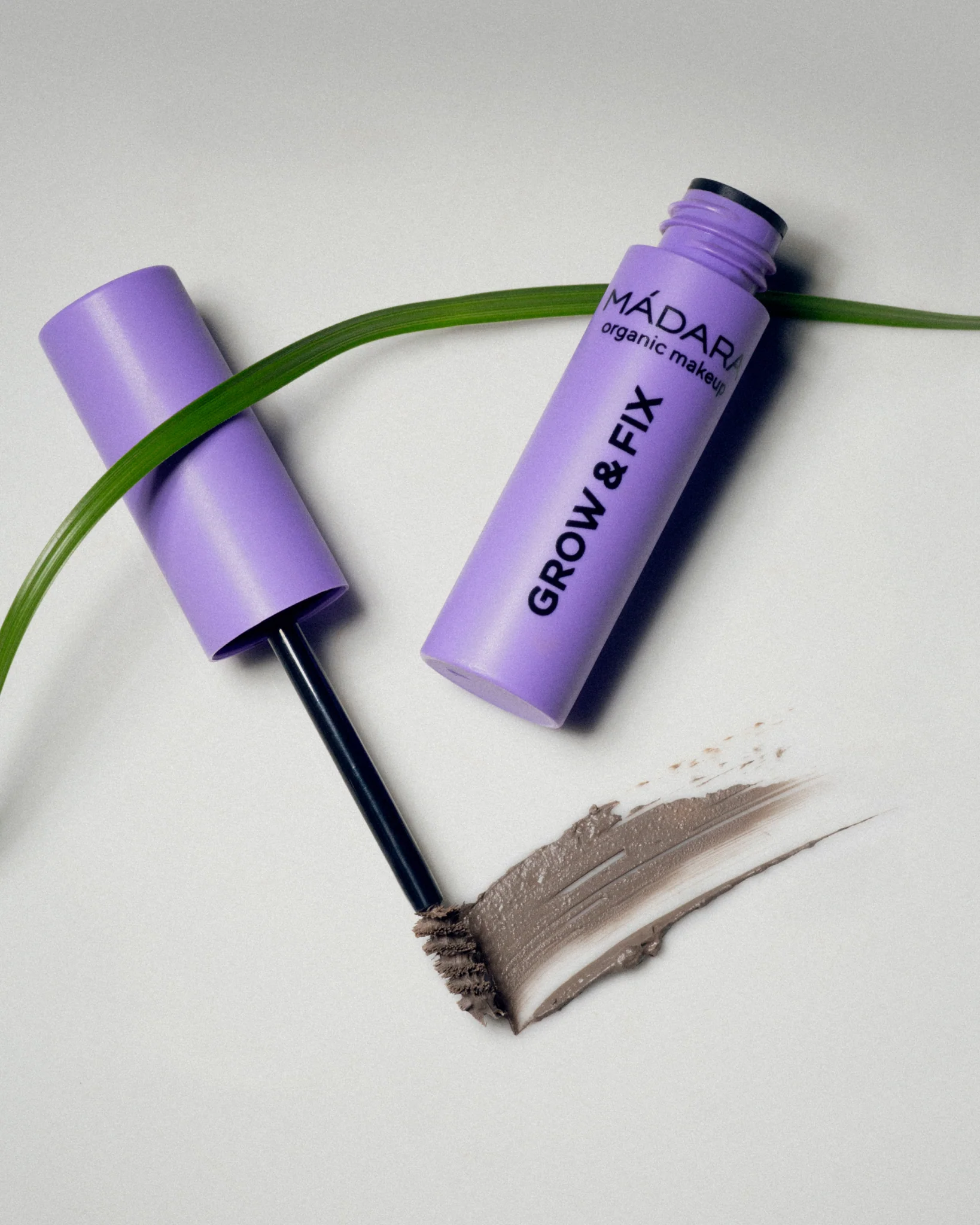 Brow and Lash Booster - Image 10
