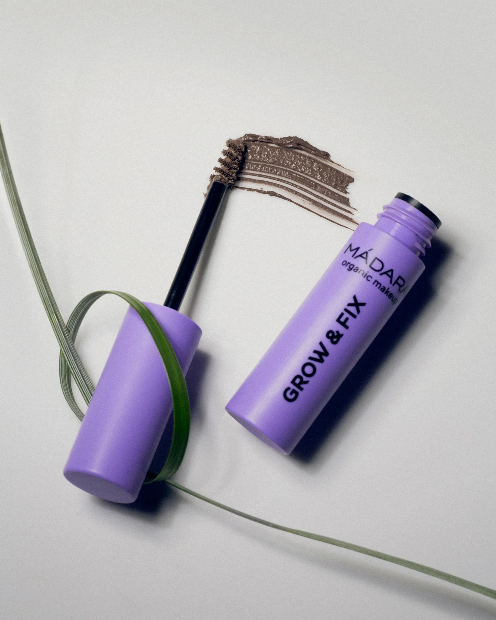 Brow and Lash Booster - Image 4