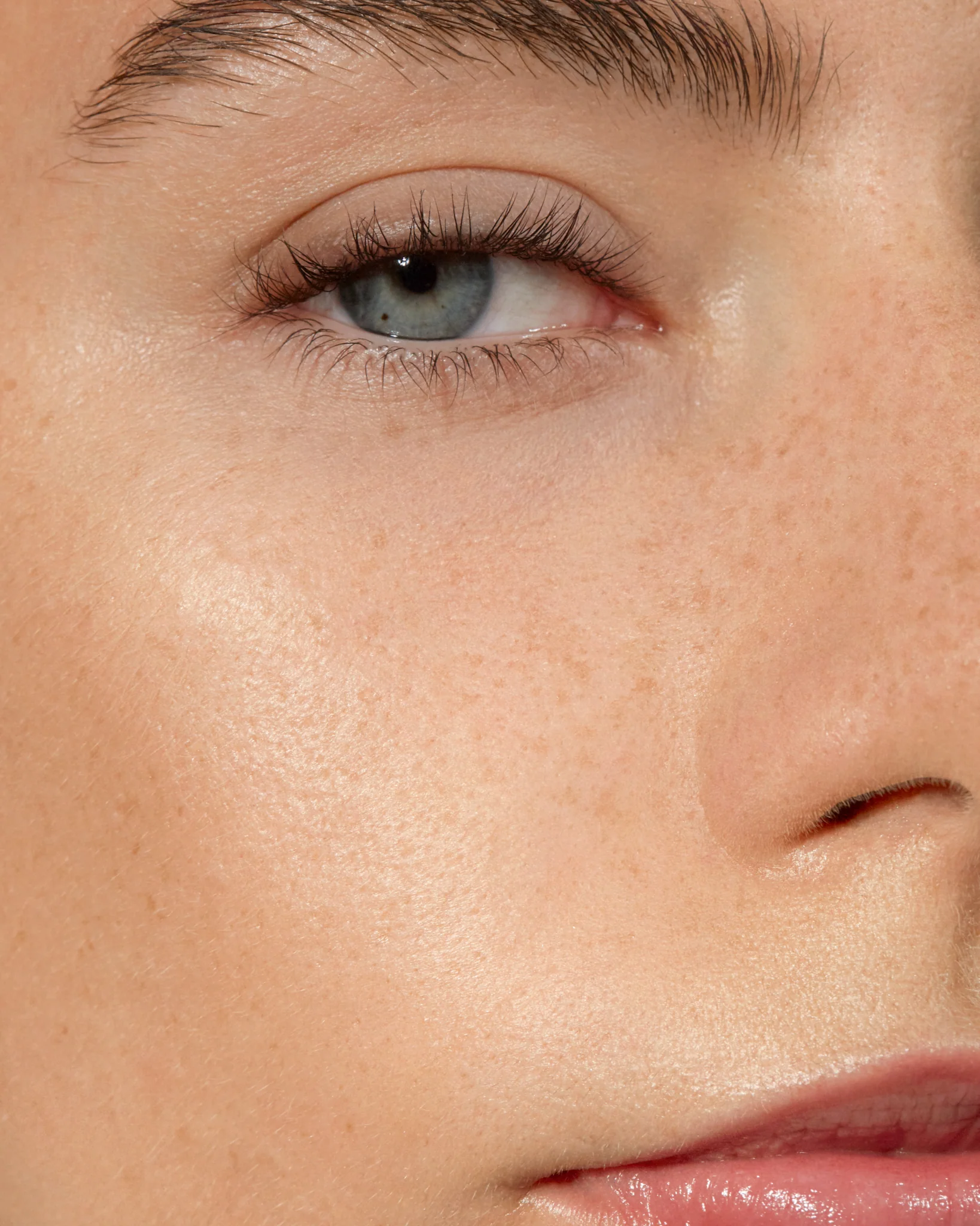 Hyaluron Tinted Serum - Image 18