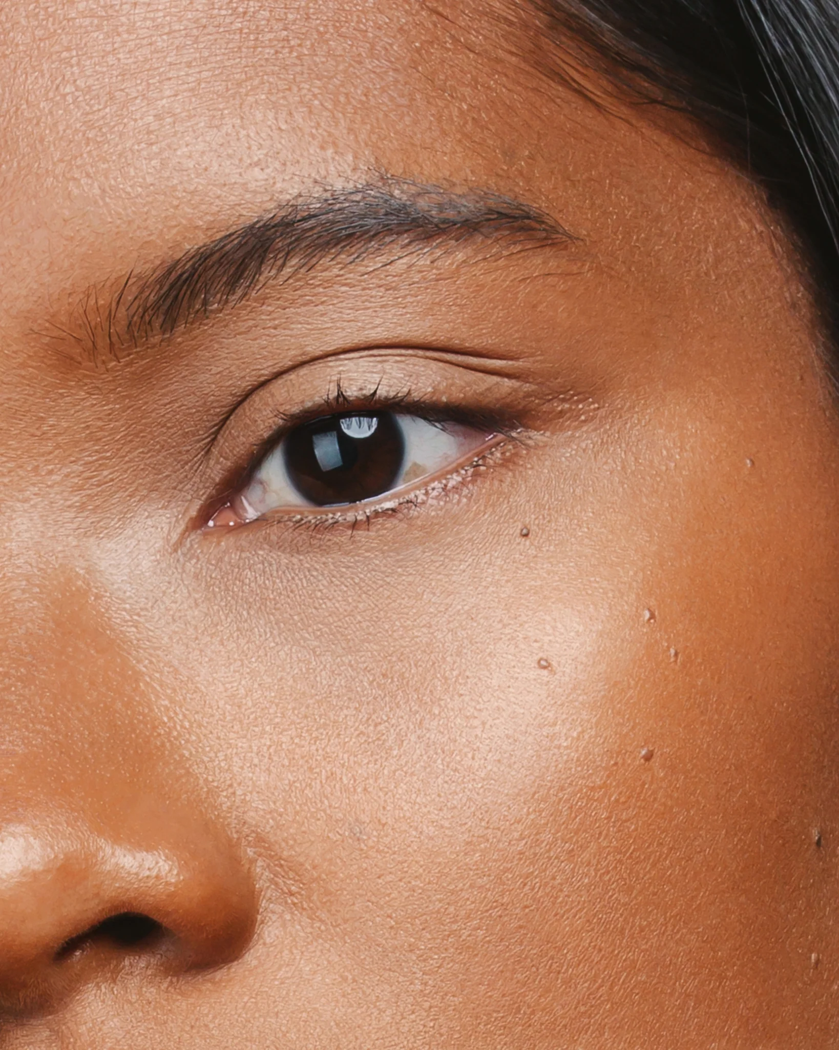 Luminous Perfecting Concealer - Image 21