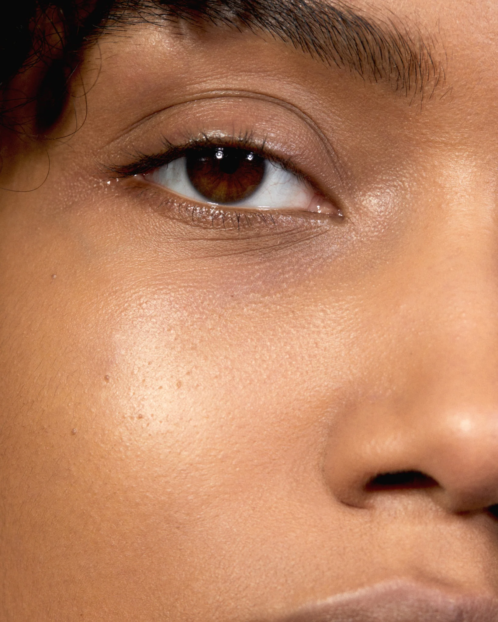 Luminous Perfecting Concealer - Image 27