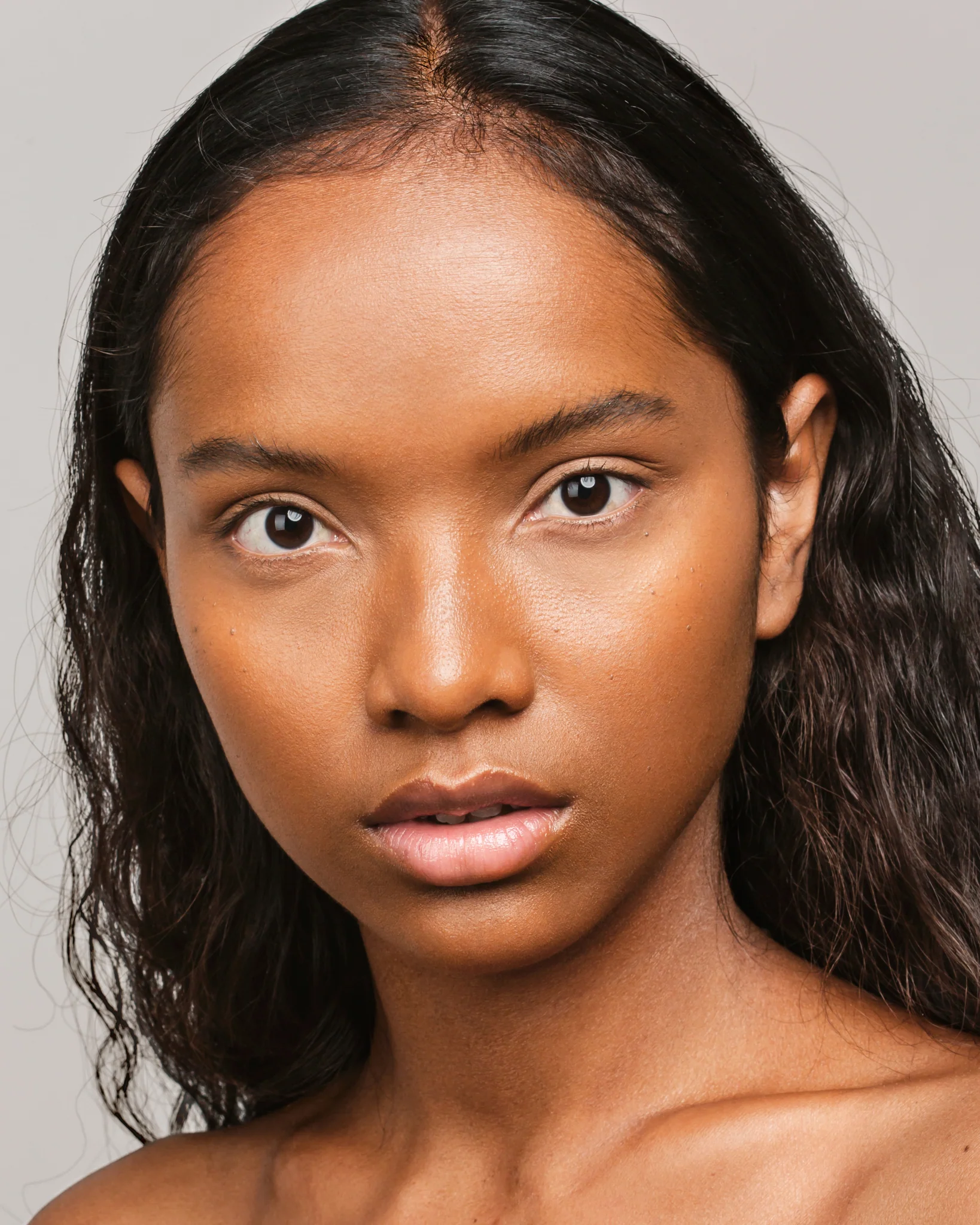 Soft Glow Foundation SPF20 - Image 32