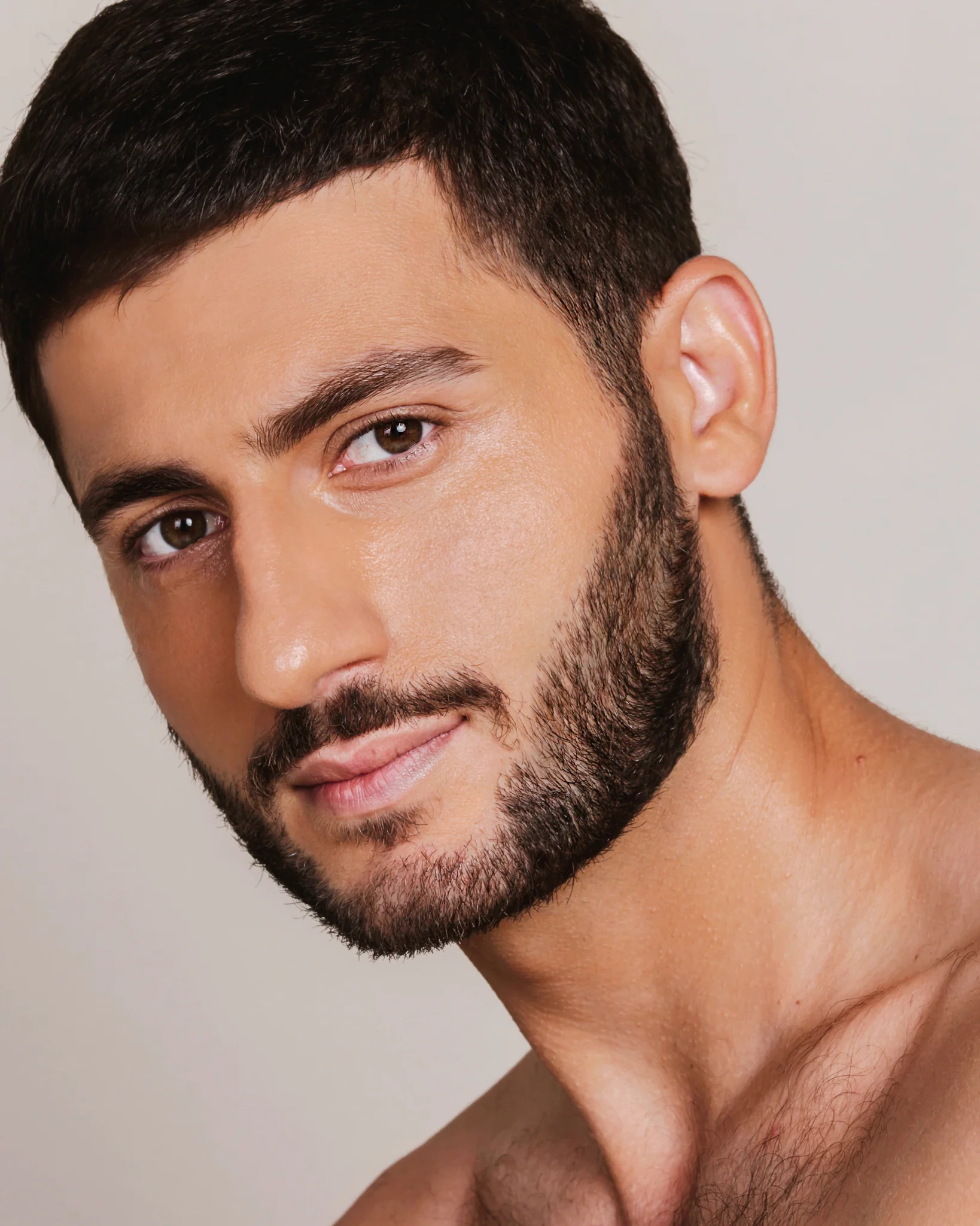 Soft Glow Foundation SPF20 - Image 44