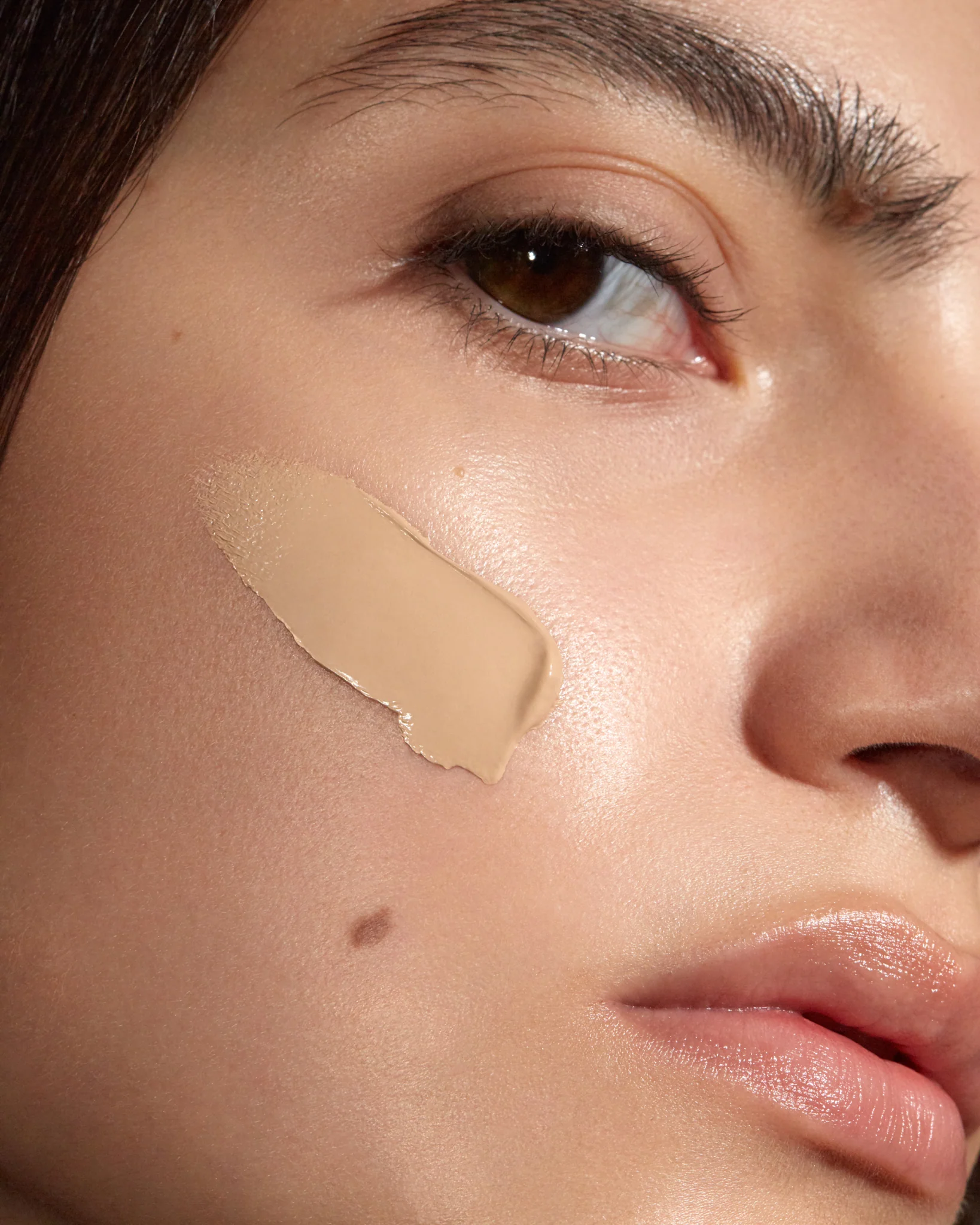 Semi-Matte Peptide Foundation - Image 93